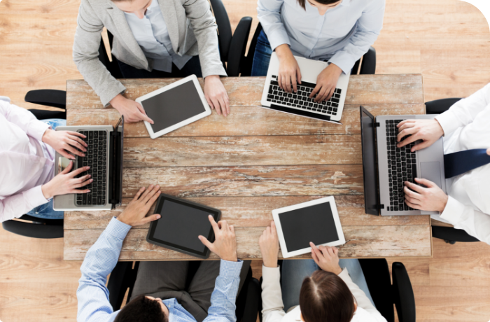 CMSで社内で運営